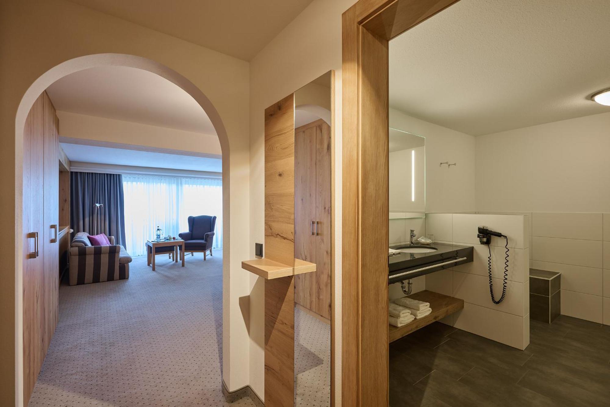 Schuele'S Wellnessresort & Spa Adults Only Оберстдорф Экстерьер фото