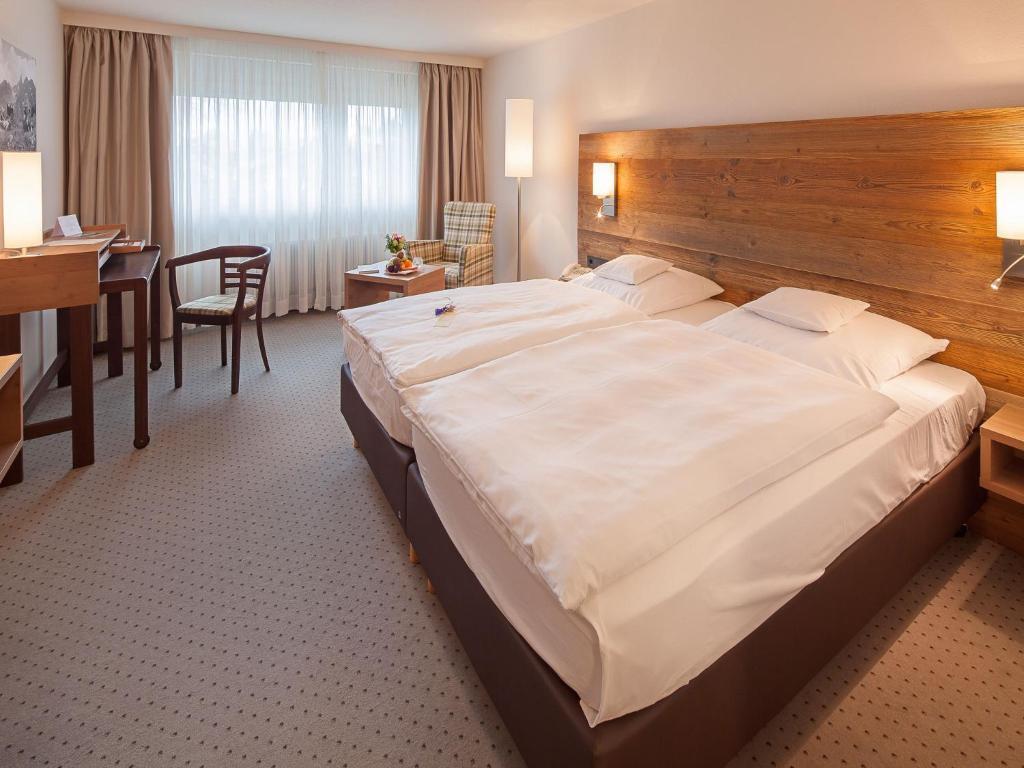 Schuele'S Wellnessresort & Spa Adults Only Оберстдорф Номер фото
